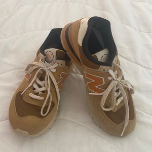 New Balance Sneakers